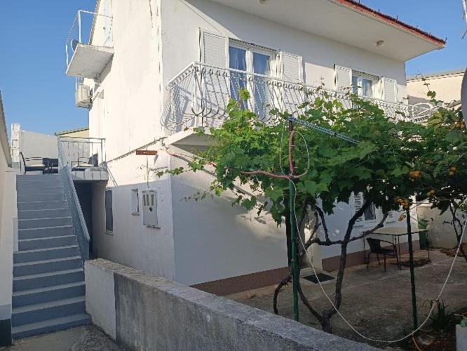 G&S Apartment Tribunj  Bagian luar foto
