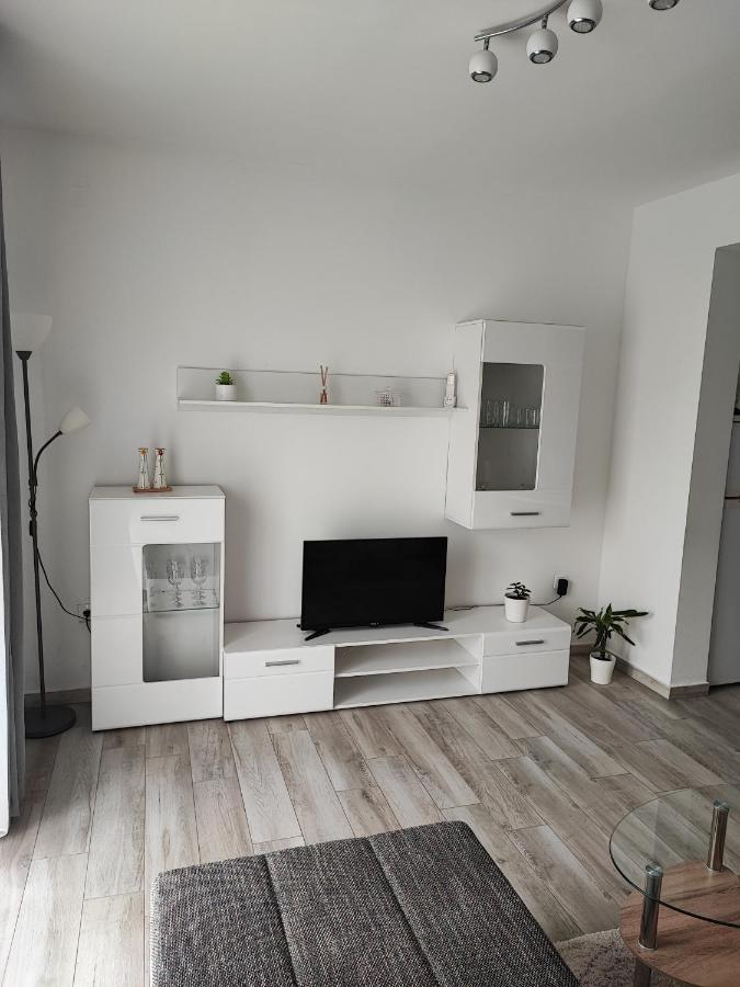 G&S Apartment Tribunj  Bagian luar foto