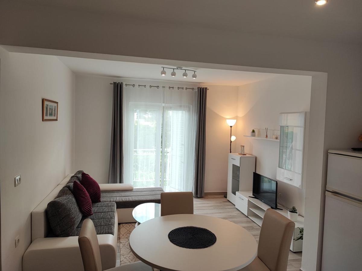 G&S Apartment Tribunj  Bagian luar foto